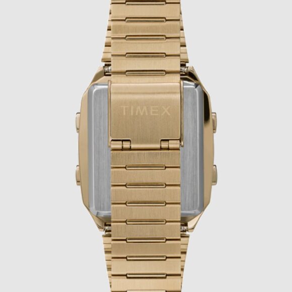 Q Timex Reissue Digital LCA 32.5mm Stainless Steel Bracelet Watch NIB - Picture 4 of 6